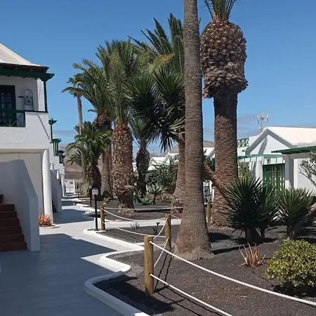 Lanza Ocean2 With A Pool And Near The